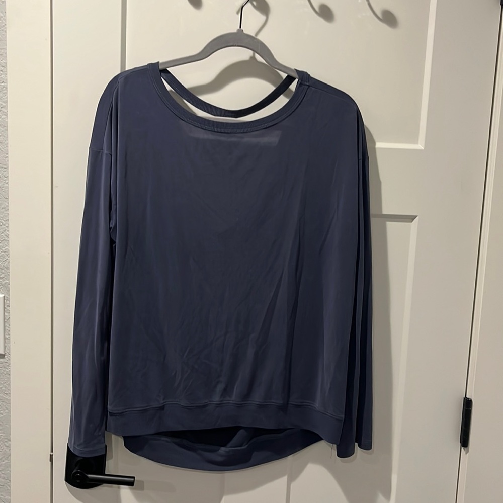 Women’s slate blue top